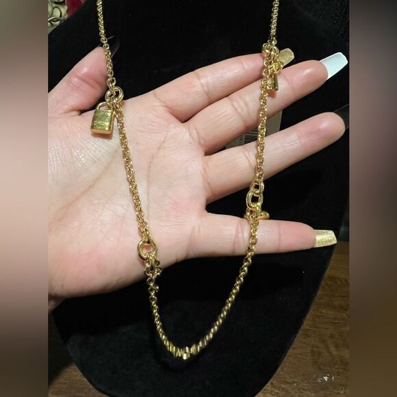 🆕 Rare Givenchy Gold Plated Necklace padlocks charms Vintage 80s - Picture 3 of 8
